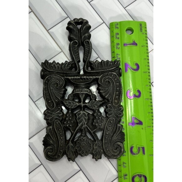 Vtg Wilton Black Cast Iron Trivet Grapes Leafs Scroll Design Metal Kitchen Decor - Picture 8 of 10